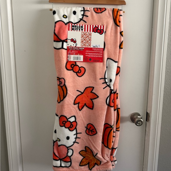 Hello Kitty Pink and Orange Fall Autumn Blanket - Picture 1 of 2